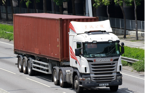 中澳物流平板車，中澳物流吊機(jī)車，中澳物流矮排車，澳門物流運(yùn)輸