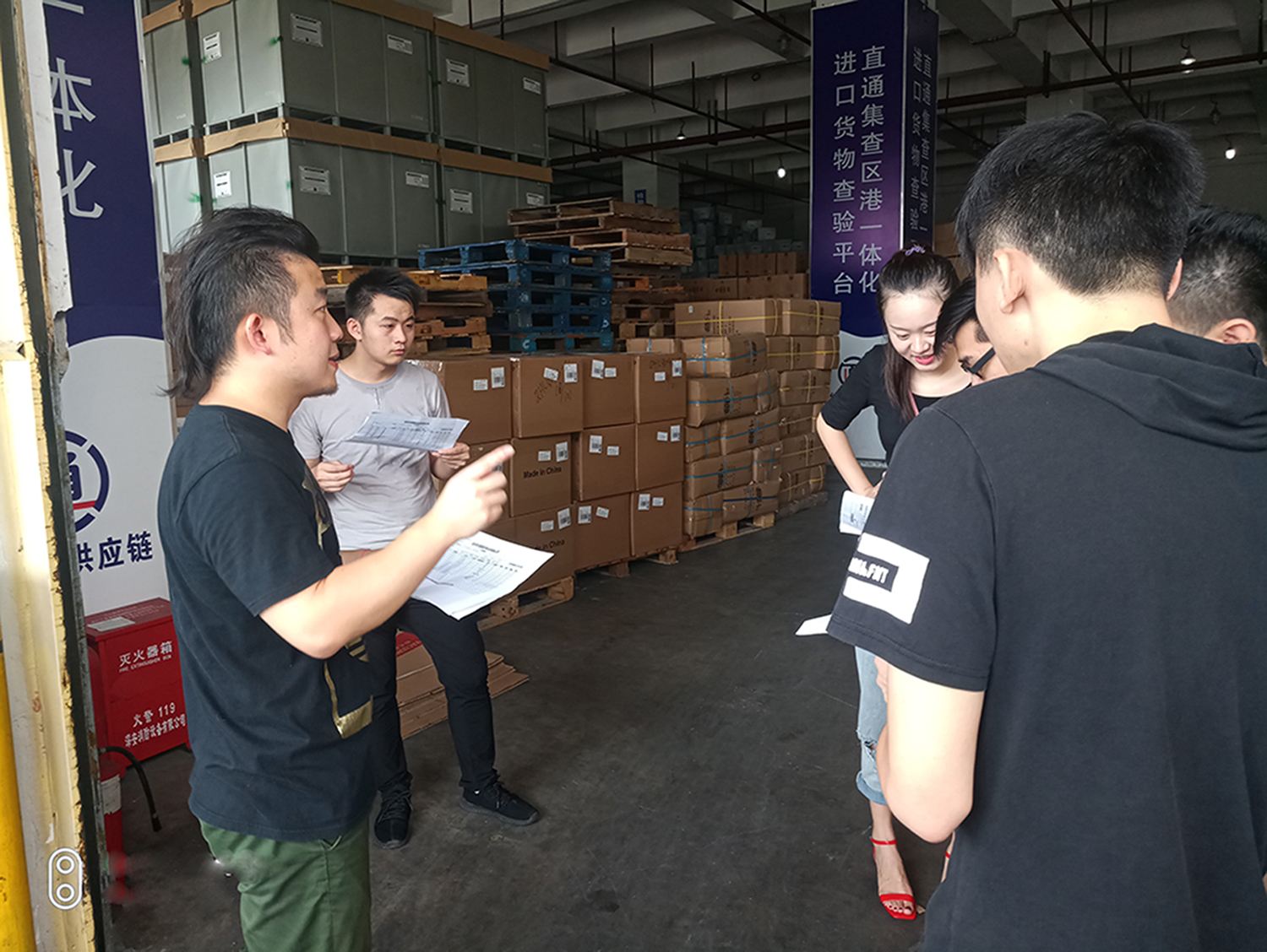 內地到香港貨運專線,內地發香港物流,內地發貨到香港 內地到香港貨運專線,內地發香港物流,內地發貨到香港