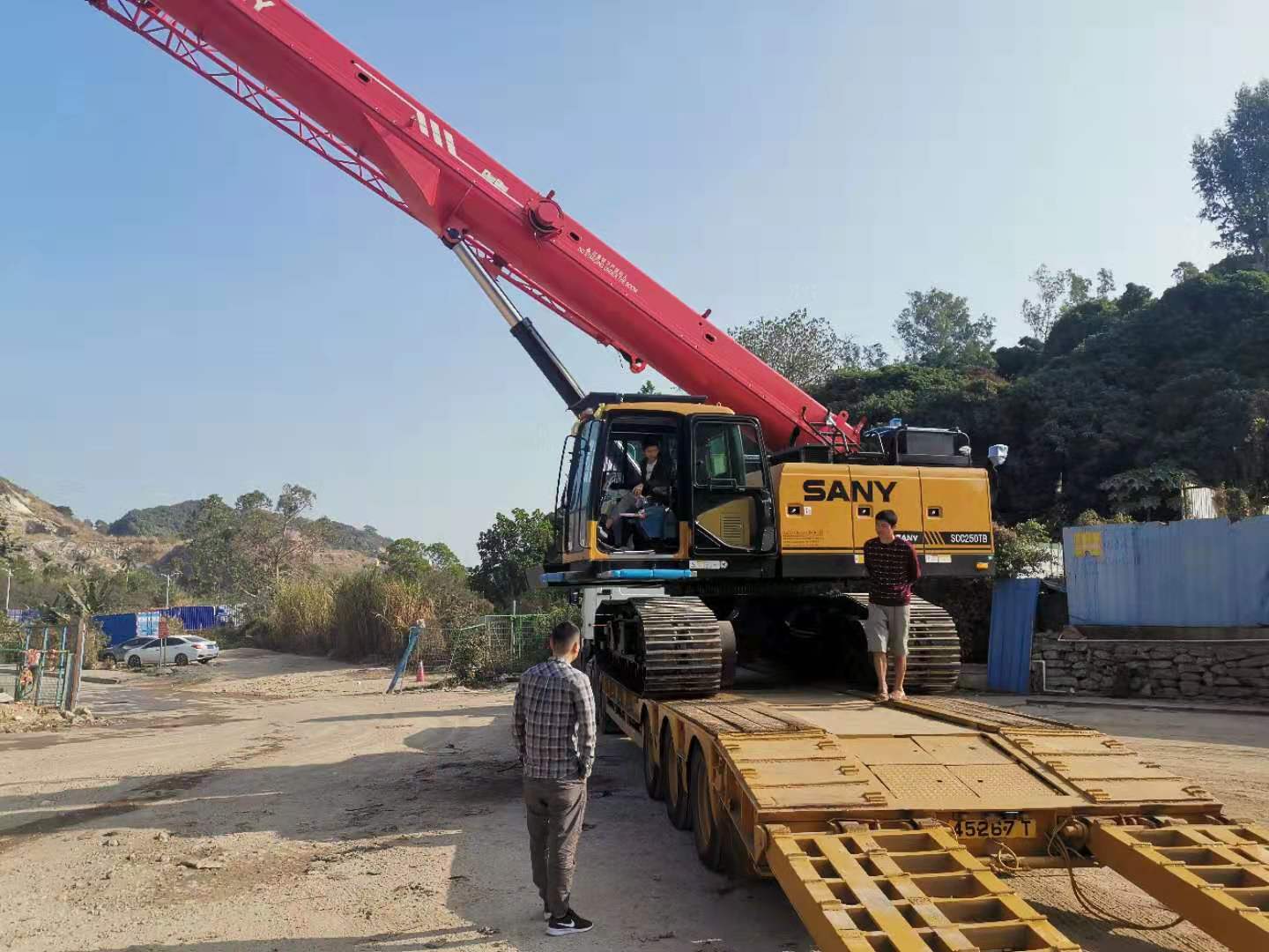 香港吊機(jī)車運(yùn)輸 ,香港吊機(jī)車貨運(yùn) 香港吊機(jī)車運(yùn)輸 ,香港吊機(jī)車貨運(yùn)